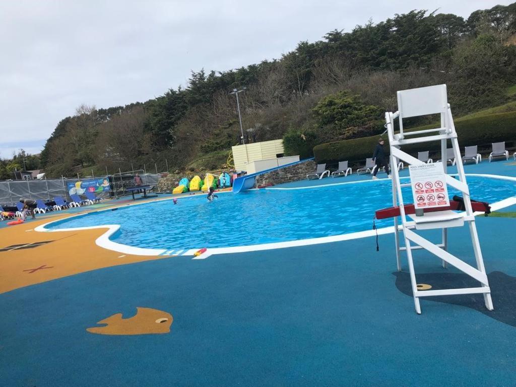 Exclusive 3 Bedroom Caravan, Sleeps 8 People At Parkdean Newquay Holiday Park, Cornwall, Uk Екстериор снимка